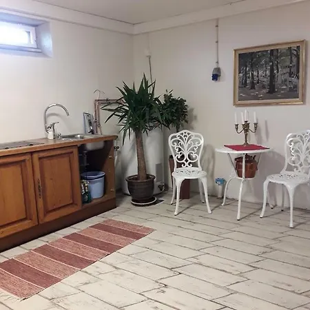 Moskusstuggu Ξενοδοχείο με κάψουλες
